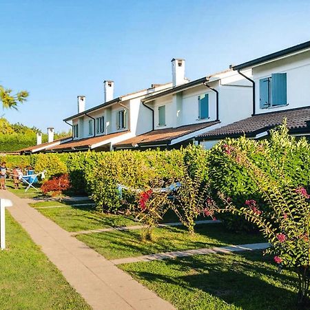 Terraced House In The Ca' Del Pino Holiday Complex With Communal Pool In 비비오네 외부 사진